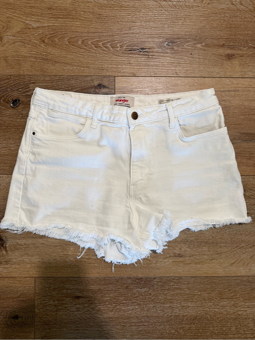 Wrangler White Frayed-Hem Denim Shorts